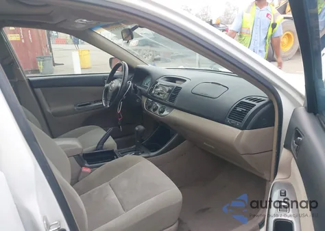 2004 Toyota Camry Se V6 z USA, uszkodzony, nr VIN 4T1BA32K74U505839